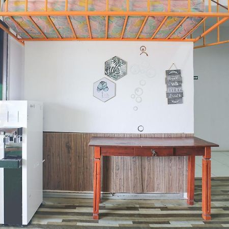 Oyo 90321 Hotel Bajet Sri Manal Tanah Merah  Luaran gambar