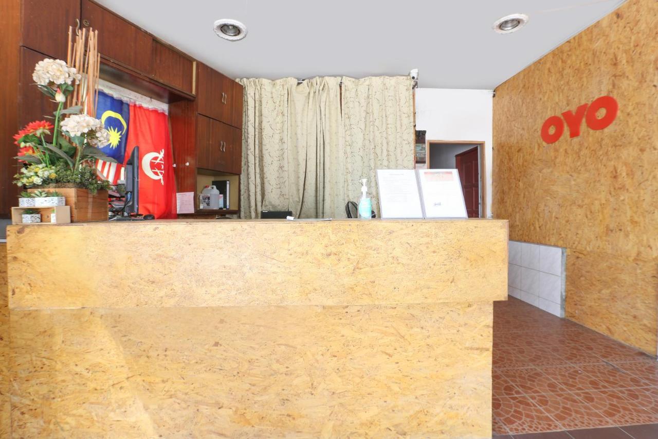 Oyo 90321 Hotel Bajet Sri Manal Tanah Merah  Luaran gambar