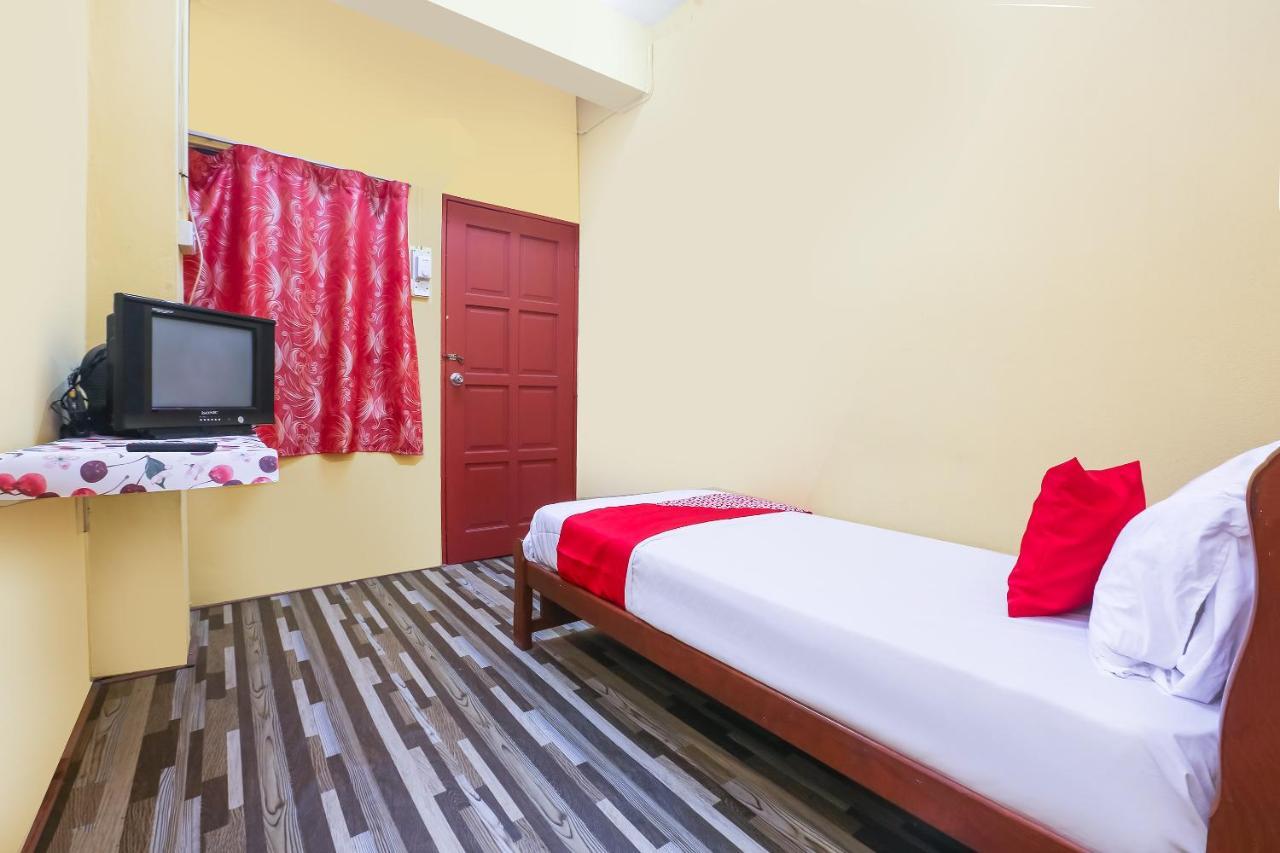Oyo 90321 Hotel Bajet Sri Manal Tanah Merah  Luaran gambar
