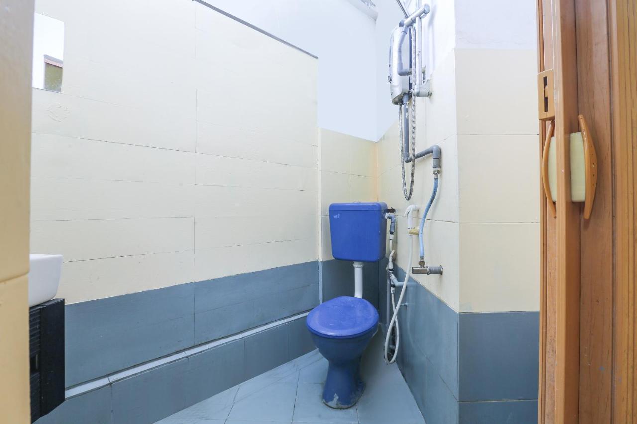 Oyo 90321 Hotel Bajet Sri Manal Tanah Merah  Luaran gambar