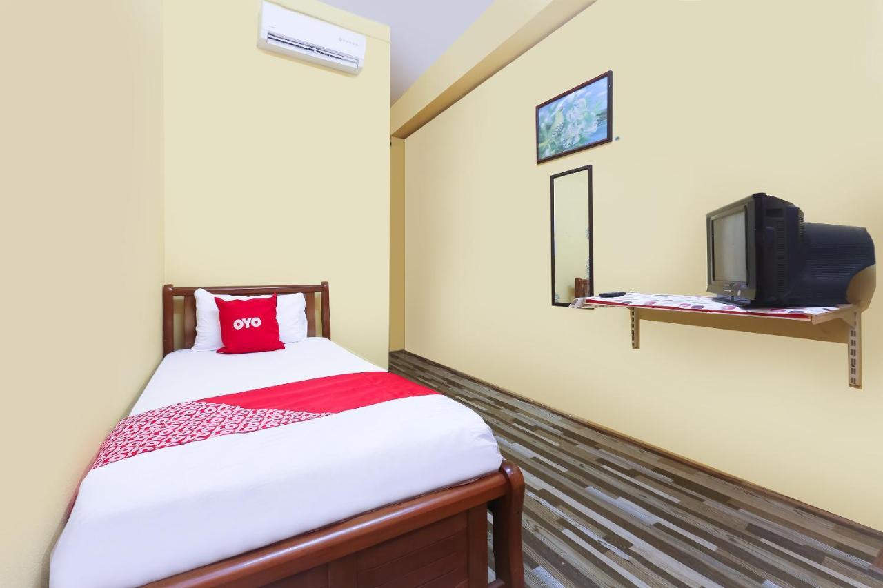 Oyo 90321 Hotel Bajet Sri Manal Tanah Merah  Luaran gambar