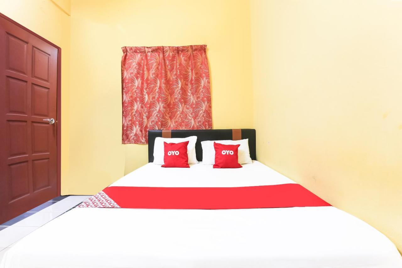 Oyo 90321 Hotel Bajet Sri Manal Tanah Merah  Luaran gambar